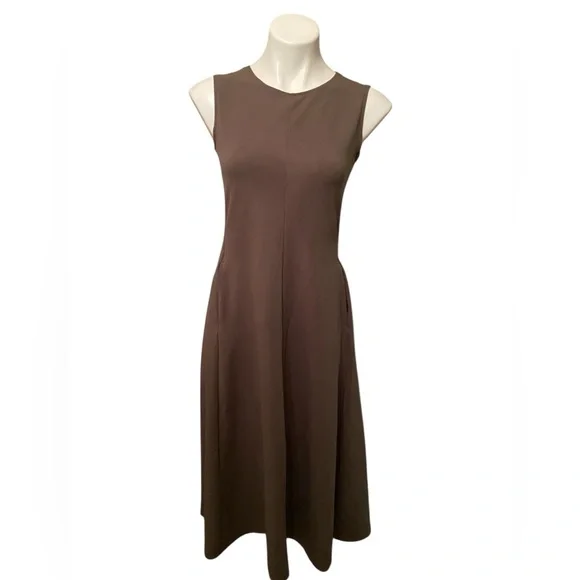uniqlo fit and flare dress Women's Fit and Flare Dress (Sleeveless)